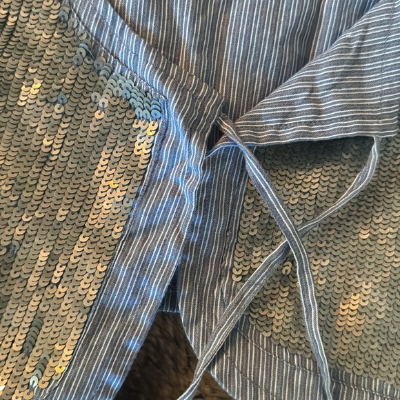 Beautiful VEST - Picture 2 of 4